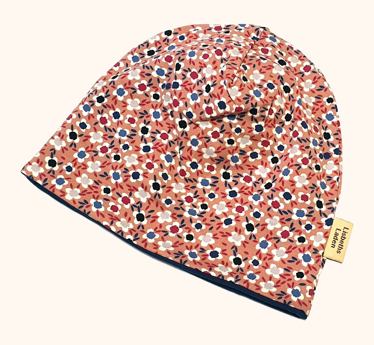 Mütze mit kleinem Blumenmuster