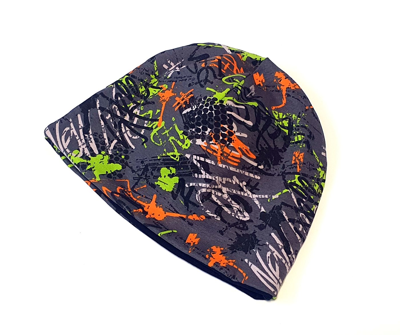 Beispiel einer Mütze in Grau mit Orange und Grün