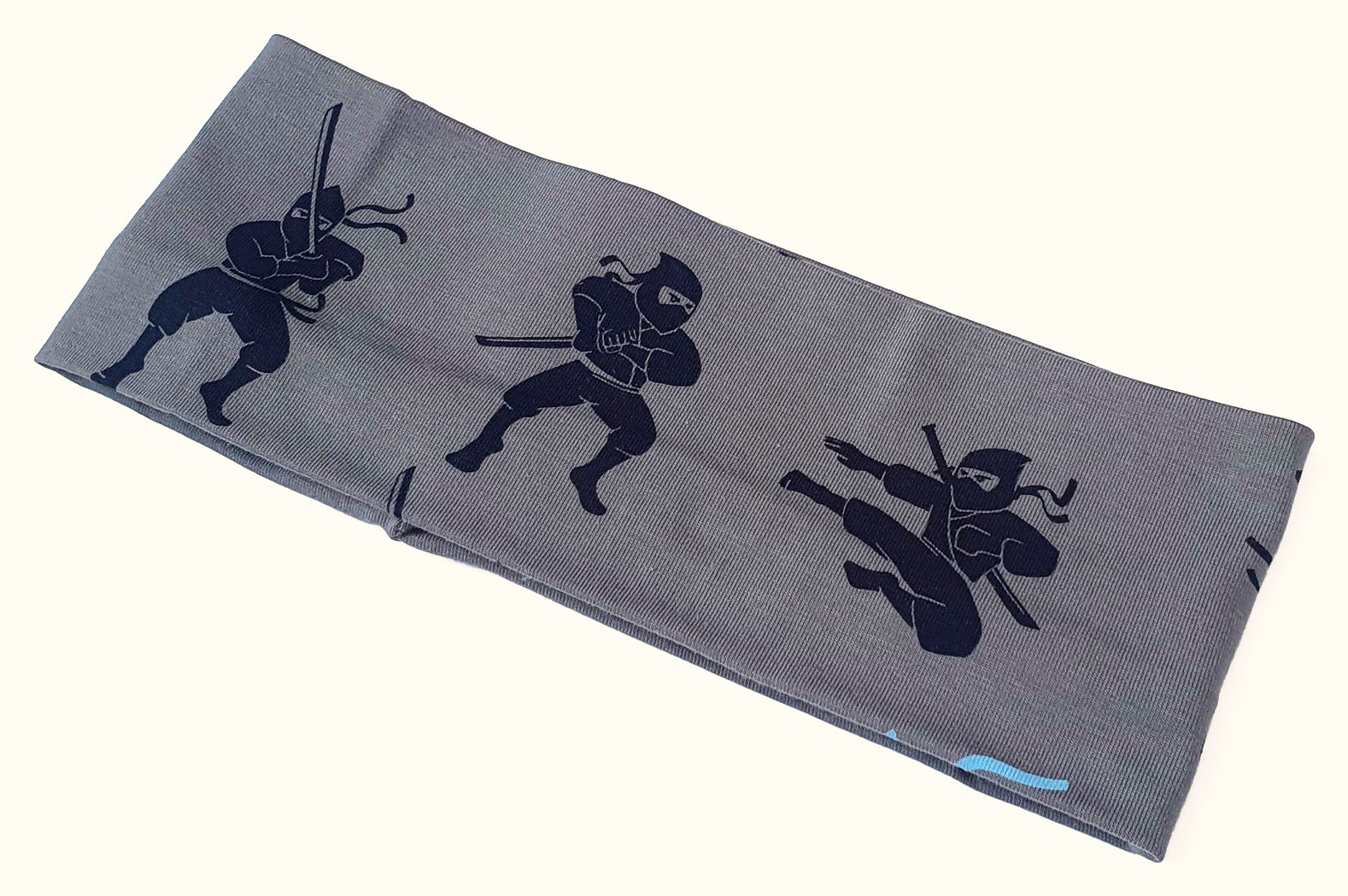 Graues Stirnband mit Ninjaprint